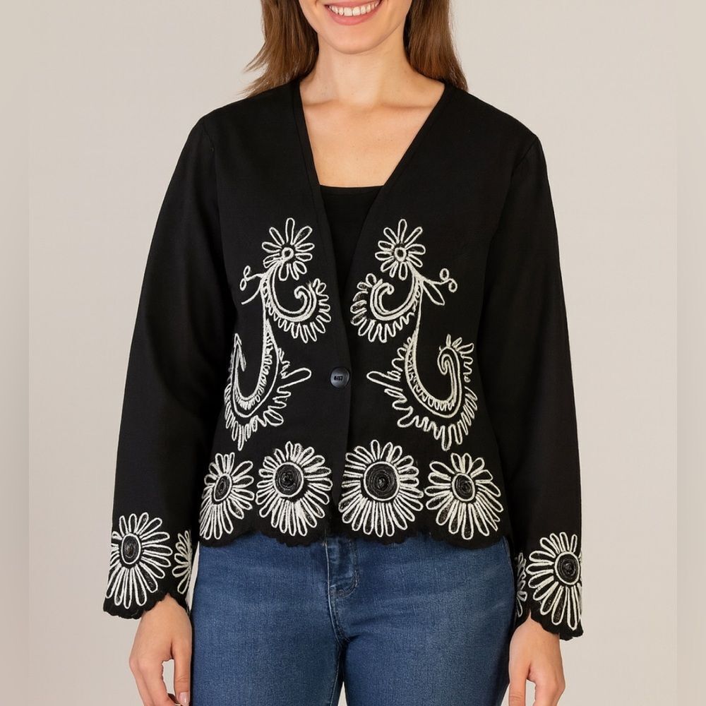 Marisol Front Button Black/White Beaded Floral Crop Artsy Women’s Blazer Size L